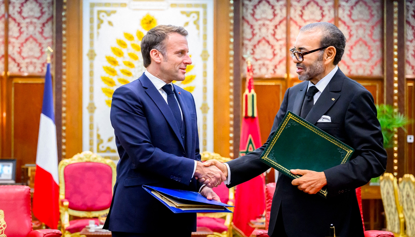 Le président français, Emmanuel Macron, et le roi marocain, Mohammed VI, à Rabat, en octobre 2024.