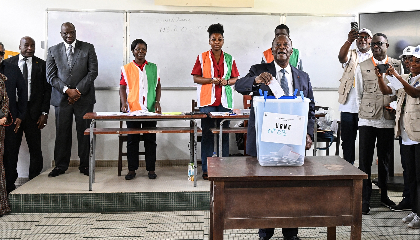 Le président ivoirien Alassane Ouattara, à Abidjan, le 25 octobre 2025.
