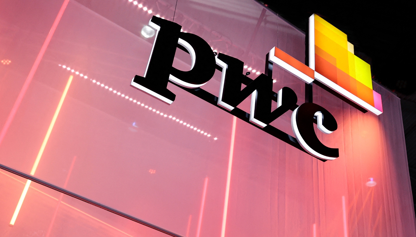 Façade de PwC à Barcelone, Espagne, en 2025.