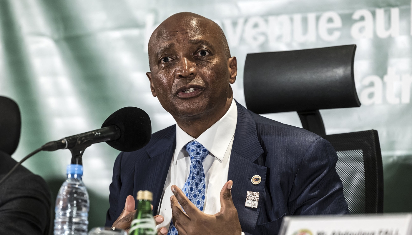 Patrice Motsepe, président de la Confédération africaine de football (CAF), à Dakar le 8 avril 2026.