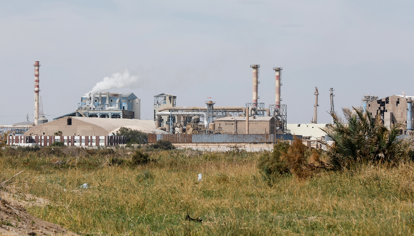 Une usine de transformation du phosphate à Gabès, en Tunisie, le 21 octobre 2025.