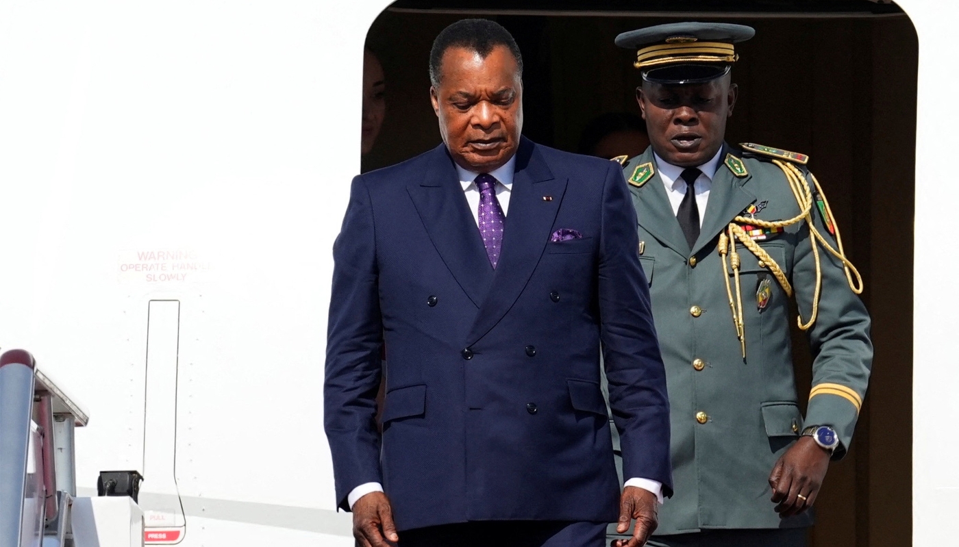 Le président congolais Denis Sassou-Nguesso à l'aéroport international de Pékin, le 16 octobre 2023.