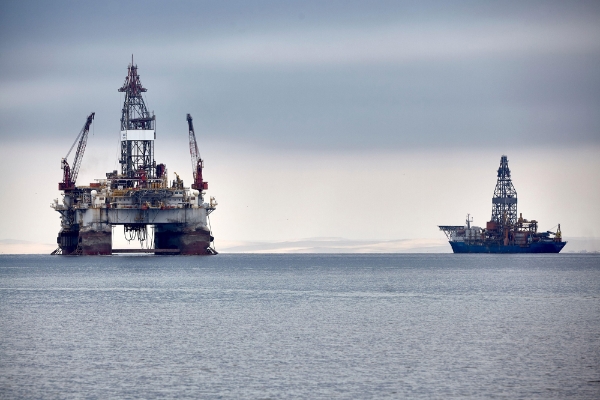 Plateformes offshore ancrées dans la rade de la lagune de Walvis Bay.