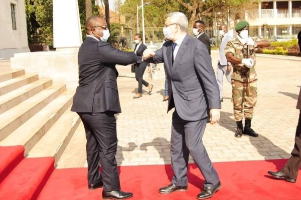 Le président Bissau-guinéen Umaro Sissoco Embaló et son homologue cap-verdien Jorge Carlos Fonseca, le 19 janvier 2021.