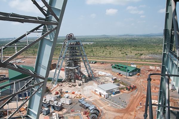 Vue de la mine de Bakubung.