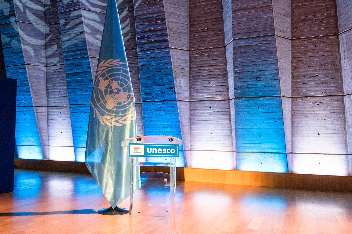 Tribune du siège de l'Unesco à Paris.