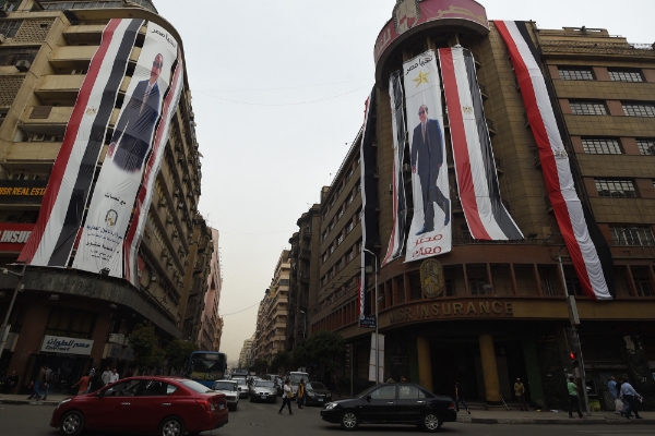 Affiches de campagne d'Abdelfattah al-Sisi lors de la dernière élection présidentielle, dans le centre du Caire.