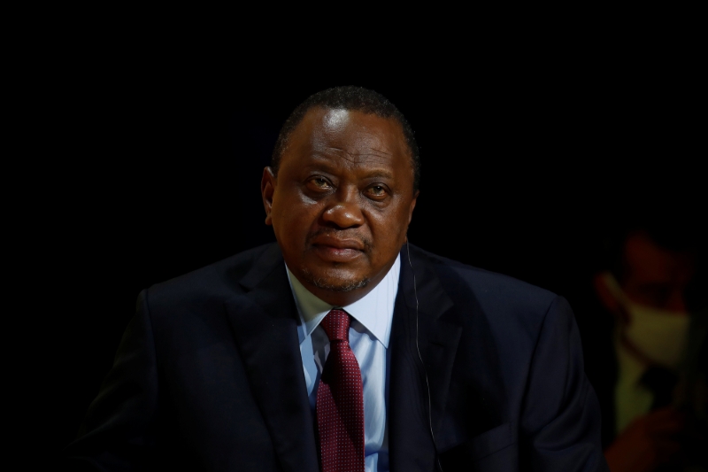 Le président Uhuru Kenyatta a fait deux courtes et discrètes escales au Caire.